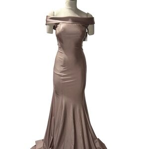 First Lady Haute Couture Dusty Rose Off Shoulder Mermaid Gown Dress Size 4 NEW